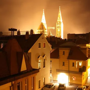 Hotel Dom, Szeged